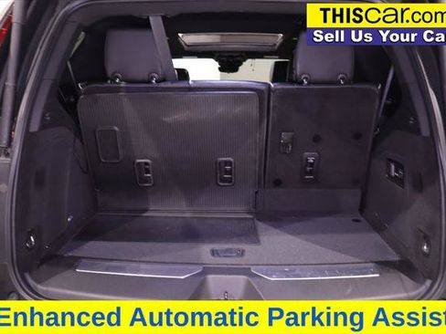 Used 2022 Cadillac Escalade Premium Luxury RWD image 31