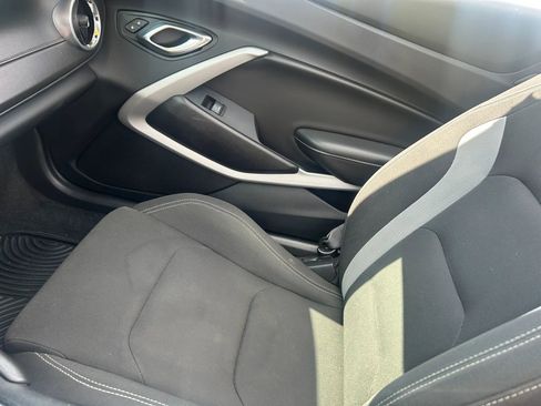 Used 2020 Chevrolet Camaro LT RWD image 38