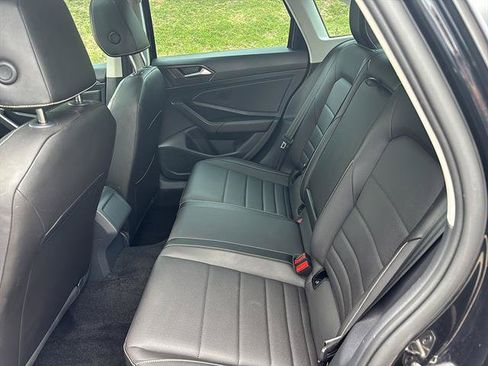 Used 2023 Volkswagen Jetta SE w/ Panoramic Sunroof Package FWD image 16