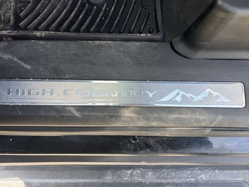 Used 2023 Chevrolet Tahoe High Country AWD/4WD image 17