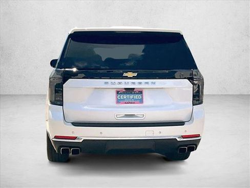 Certified 2025 Chevrolet Suburban High Country image 4