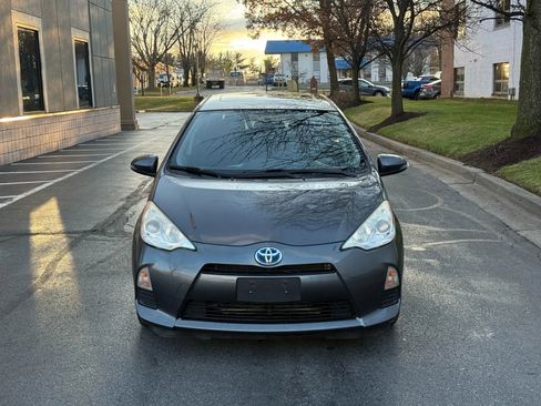 Used 2012 Toyota Prius C One image 4