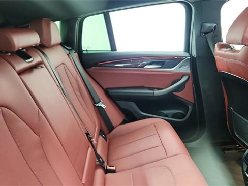 Used 2025 BMW X4 xDrive30i image 26