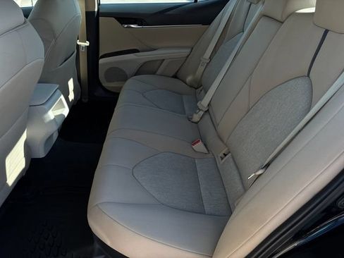 Used 2022 Toyota Camry LE FWD image 10