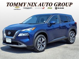Used 2023 Nissan Rogue SV image 1