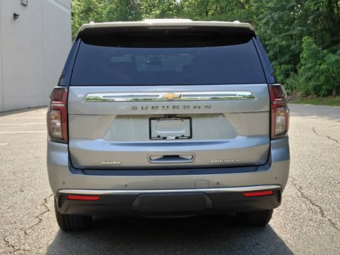 Used 2023 Chevrolet Suburban Premier w/ Premium Package AWD/4WD image 5