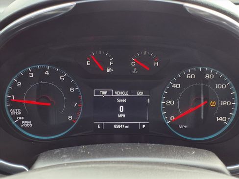 Used 2018 Chevrolet Malibu LT image 24