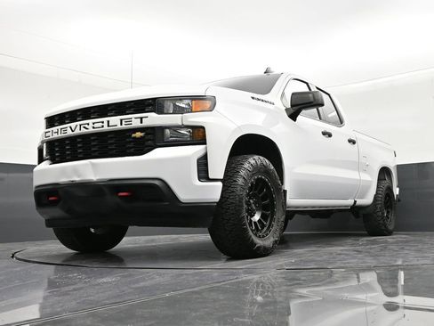 Used 2020 Chevrolet Silverado 1500 Custom w/ Custom Value Package image 20