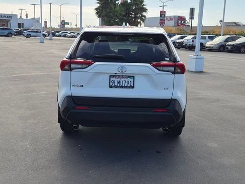 Used 2024 Toyota RAV4 LE FWD image 9