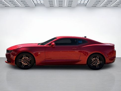 Used 2020 Chevrolet Camaro LT w/ Technology Package RWD image 2