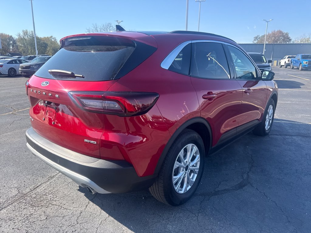 Used 2023 Ford Escape Active w/ Tech Pack #2 AWD/4WD image 7