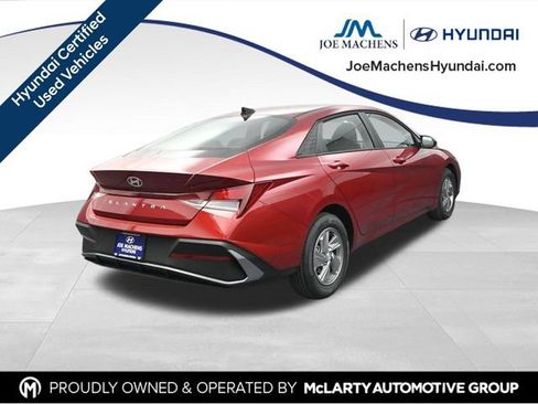 Used 2026 Hyundai Elantra SE FWD image 9