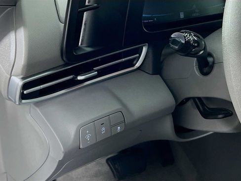 Certified 2025 Hyundai Elantra SE FWD image 10