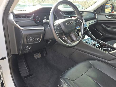 Certified 2022 Jeep Grand Cherokee L Limited AWD/4WD image 21