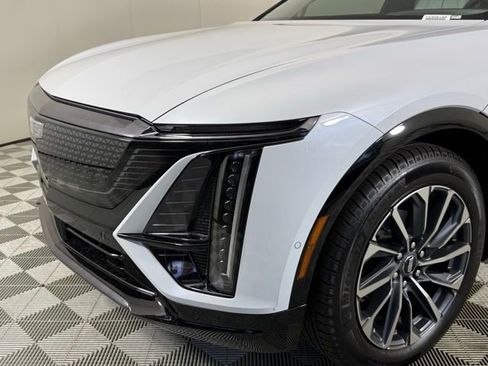 New 2026 Cadillac Lyriq Sport AWD/4WD image 10