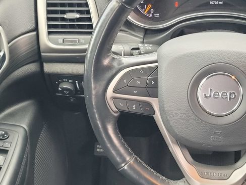 Used 2021 Jeep Grand Cherokee Laredo AWD/4WD image 12