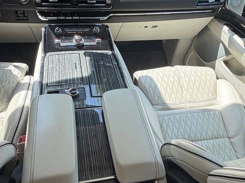 Used 2022 Lincoln Navigator L Black Label AWD/4WD image 19