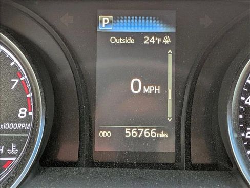 Certified 2018 Toyota Camry SE image 10