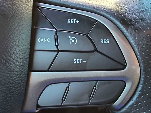 Used 2019 Dodge Challenger R/T image 27