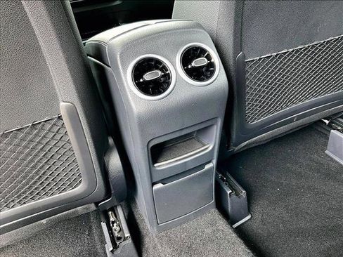 Used 2025 Mercedes-Benz GLB 250 image 25