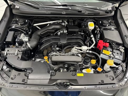 Used 2025 Subaru Crosstrek 2.0i Premium image 10