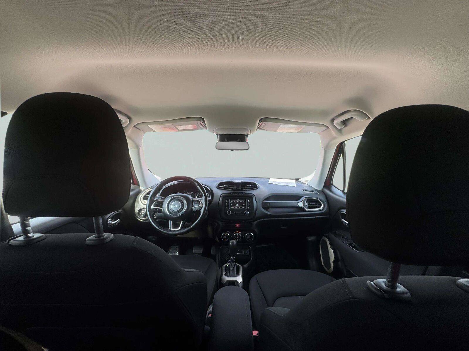 Used 2015 Jeep Renegade Latitude w/ Popular Equipment Group FWD image 46