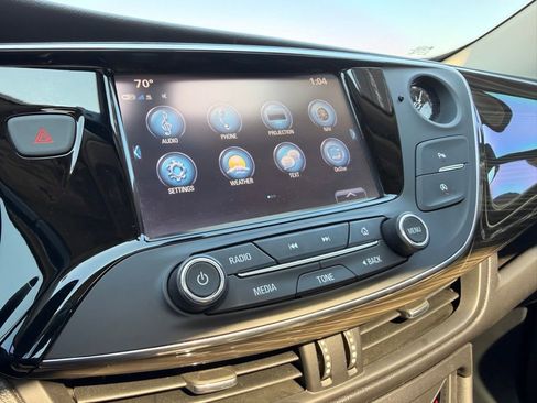Used 2020 Buick Envision Essence image 18