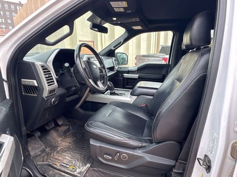 Used 2015 Ford F150 Lariat image 9