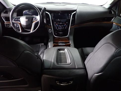 Used 2019 Cadillac Escalade 4WD image 34
