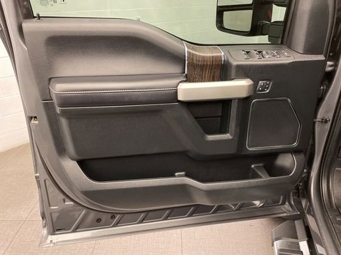 Used 2021 Ford F250 Lariat w/ Chrome Package AWD/4WD image 20