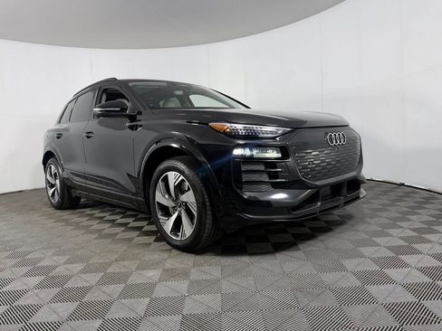 Used 2025 Audi Q6 e-tron Premium Plus w/ Premium Plus AWD/4WD image 3