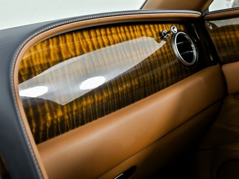 Used 2015 Bentley Flying Spur V8 image 34