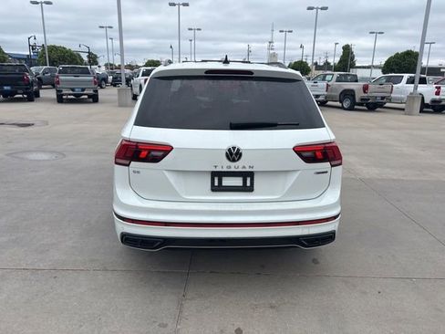 Used 2023 Volkswagen Tiguan SE R-Line AWD/4WD image 6