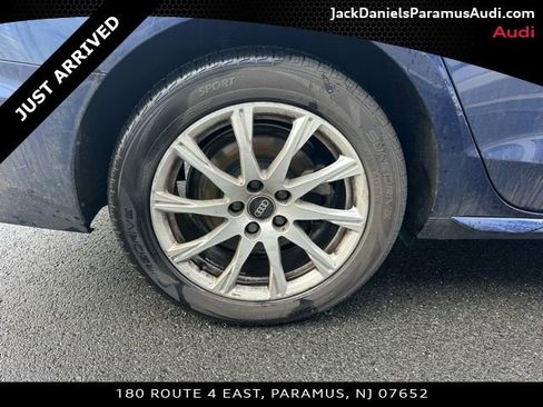 Used 2023 Audi A4 2.0T Premium w/ Convenience Package image 9