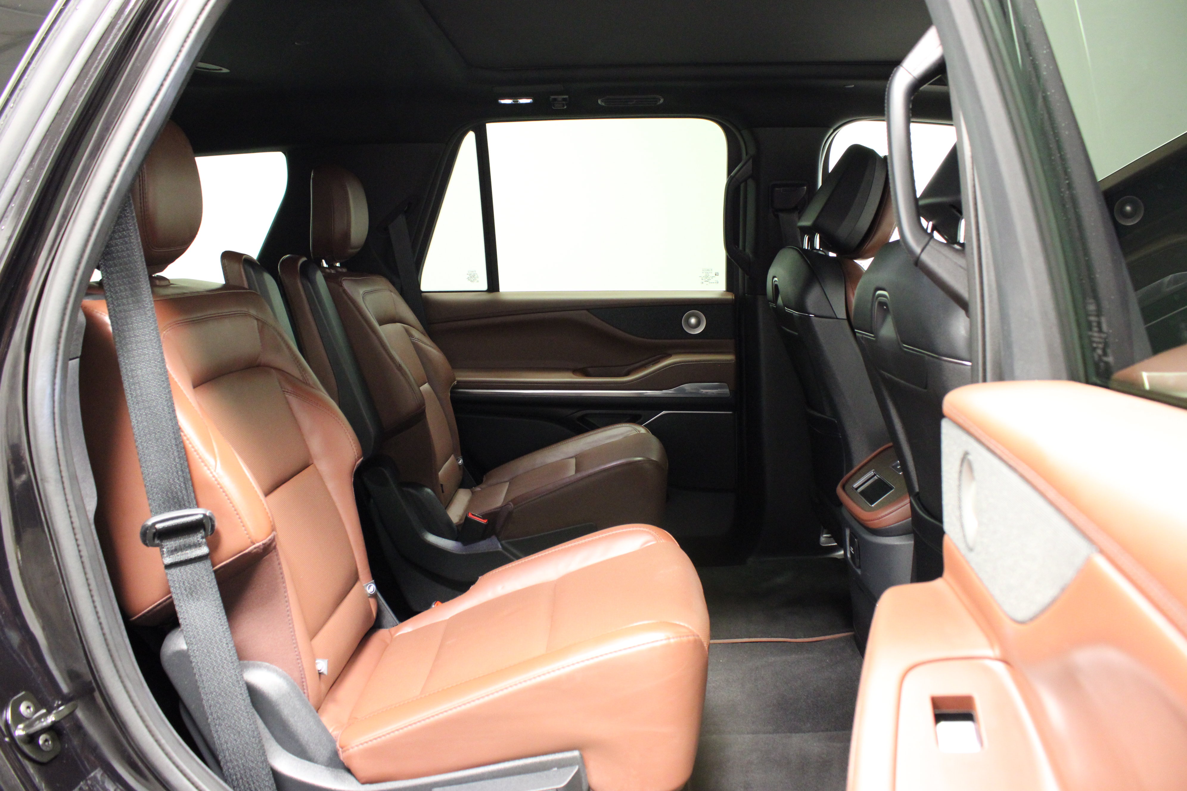 Used 2025 Lincoln Navigator Reserve AWD/4WD image 19