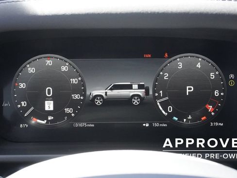 Used 2025 Land Rover Defender 110 S AWD/4WD image 11