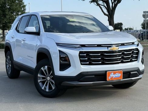 New 2026 Chevrolet Equinox LT w/ Convenience Package II image 2