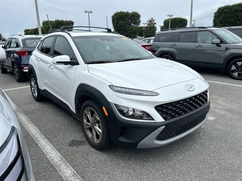 Used 2022 Hyundai Kona SEL w/ Convenience Package FWD image 1