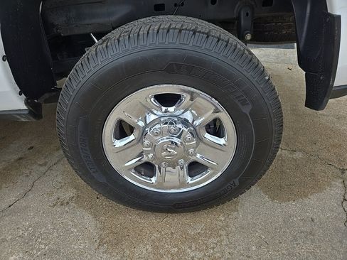 Used 2021 RAM 2500 Big Horn image 30