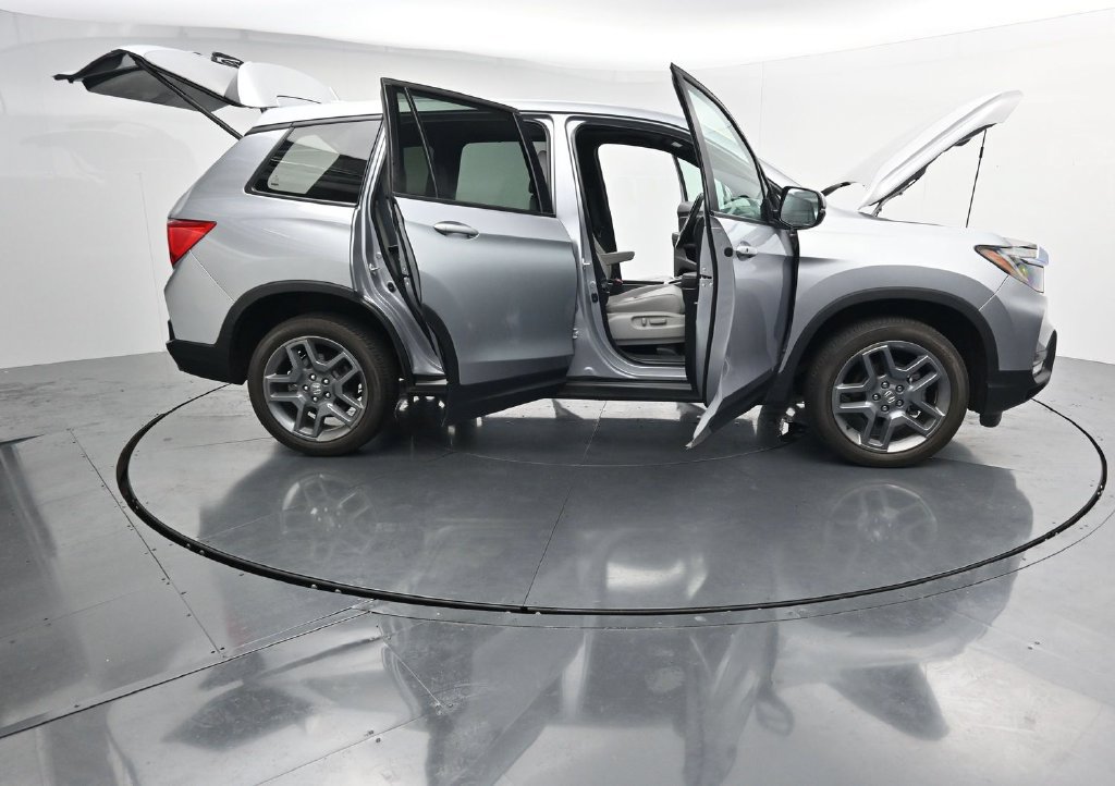 Used 2023 Honda Passport EX-L image 44