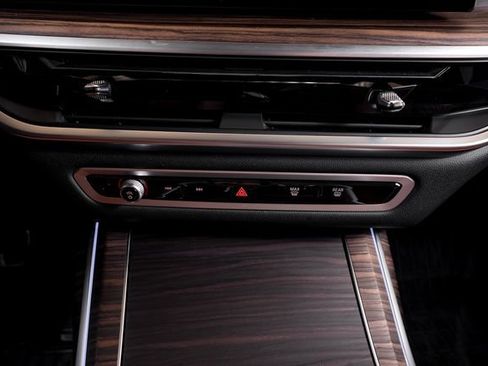 Used 2024 BMW X7 M60i w/ Executive Package AWD/4WD image 45