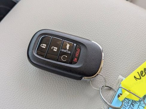 Used 2025 Honda CR-V EX-L image 30