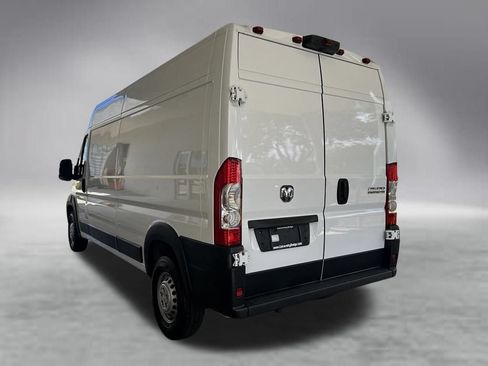 Used 2025 RAM ProMaster 2500 w/ Convenience Group FWD image 4