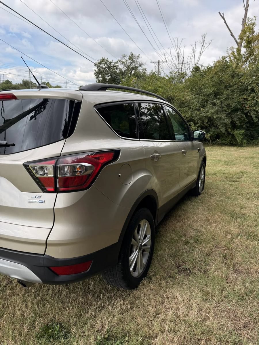 Used 2018 Ford Escape SE AWD/4WD image 5