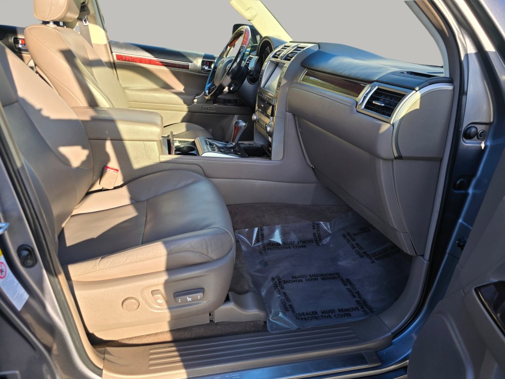 Used 2017 Lexus GX 460 Premium AWD/4WD image 31