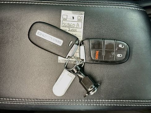 Used 2024 Dodge Durango SXT w/ SXT Blacktop Group AWD/4WD image 35