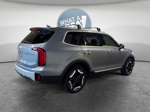 Certified 2024 Kia Telluride S w/ S Sunroof Package AWD/4WD image 3