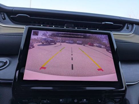 Used 2022 Jeep Grand Cherokee Overland w/ Luxury Tech Group IV image 25