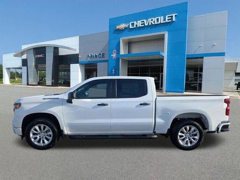 New 2026 Chevrolet Silverado 1500 Custom w/ LPO, Dark Essentials Package RWD image 8