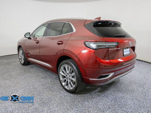 Used 2022 Buick Envision Avenir w/ Technology Package II FWD image 5